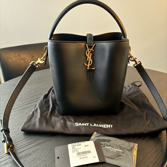 Saint Laurent Le 37 Small Black Leather Bucket Bag - Picture 11 of 11